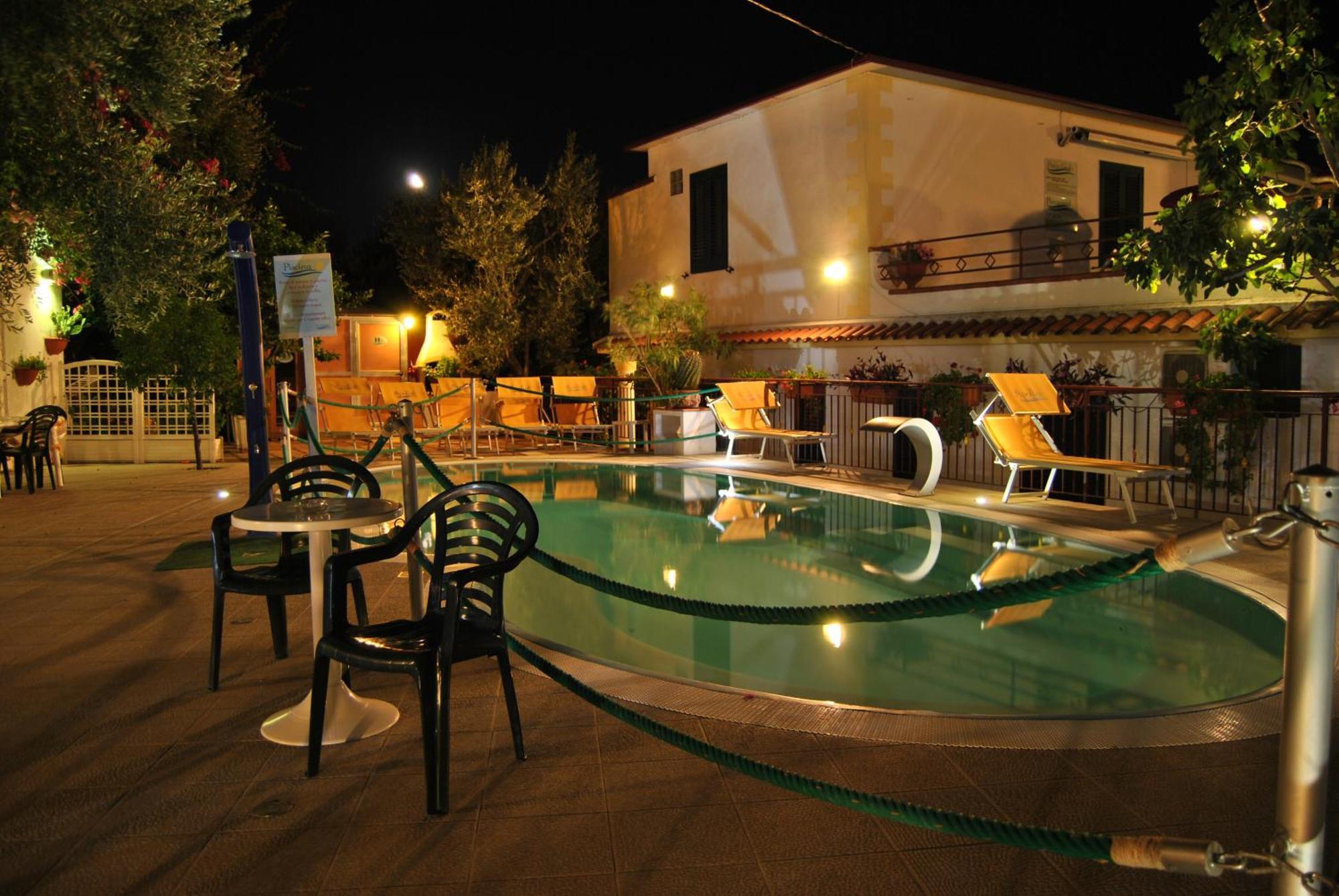 Apollo Villa Mattinata Exterior foto
